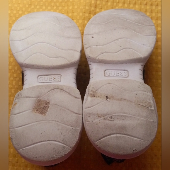 Guess Pause Stretch Slip On Sock Sneakers - Picture 8 of 13